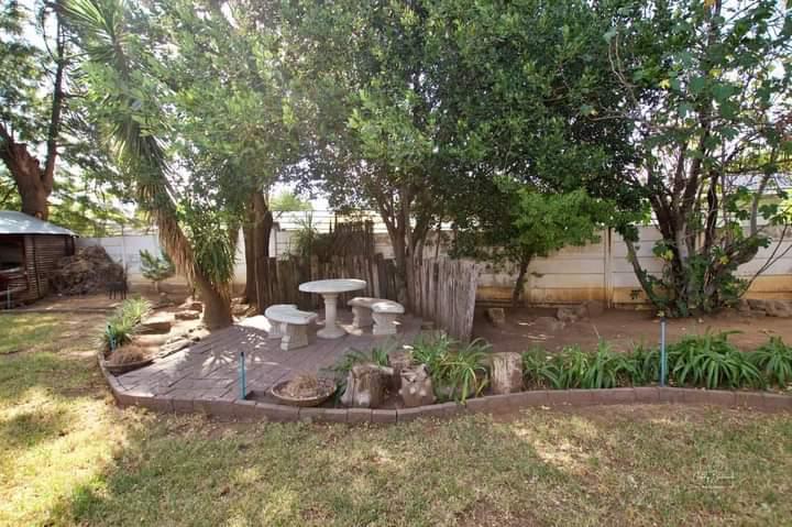 4 Bedroom Property for Sale in Jim Fouchepark Free State